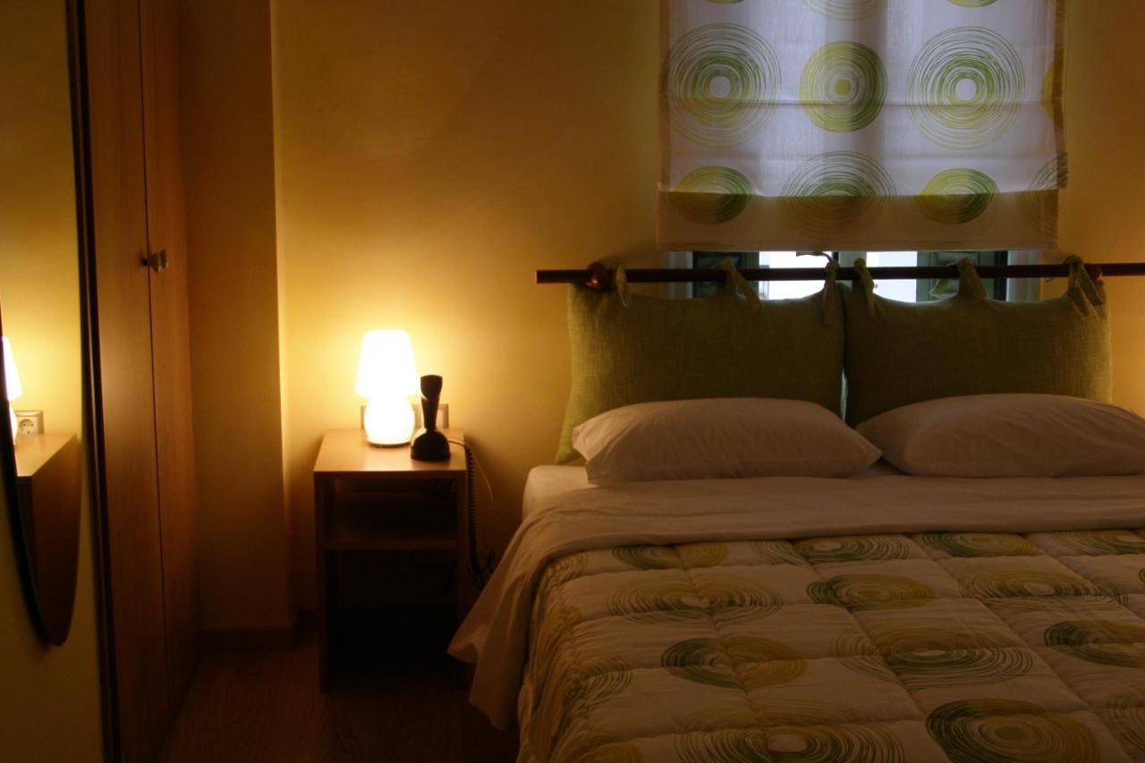 Room "Honeybee" In A Neoclassical House Kastoria Zewnętrze zdjęcie