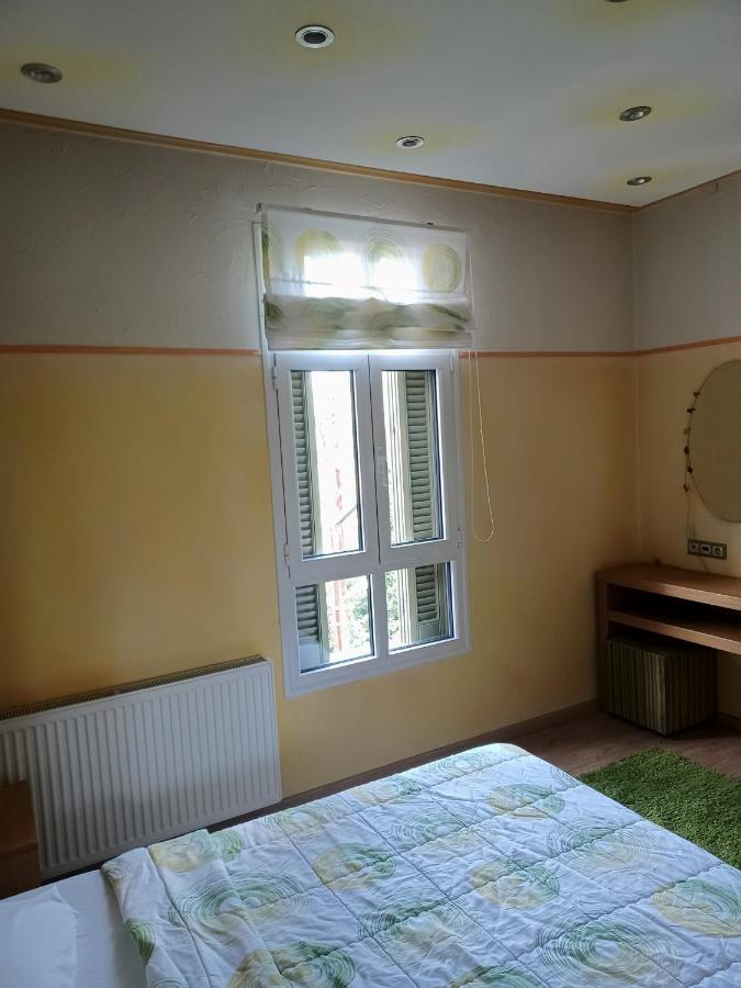 Room "Honeybee" In A Neoclassical House Kastoria Zewnętrze zdjęcie